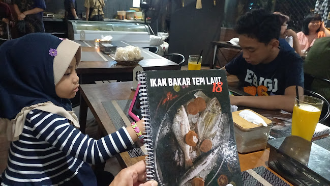 Ikan Bakar Tepi Laut 18 - Kota Bandung