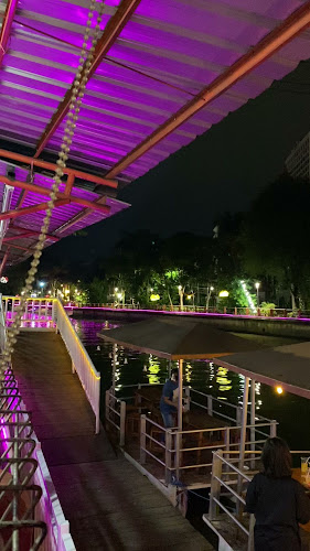 Sentra Wisata Kuliner Taman Prestasi - Surabaya