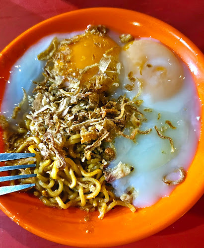 Tenda Biru Kampung Bule - Gastronomi dan perhotelan