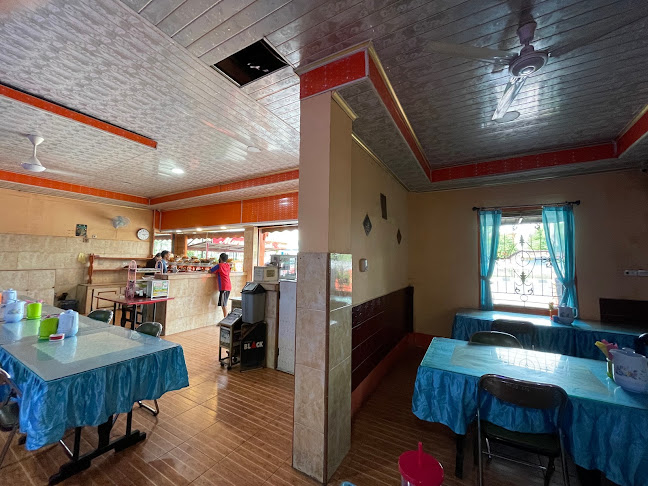 Opinii despre Rumah Makan Masakan Padang Murah Meriah în Kota Palembang - Gastronomi dan perhotelan