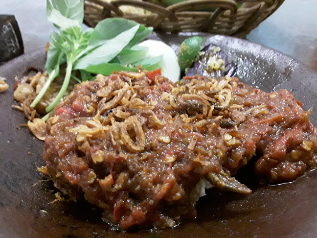 Wr. Ayam Kremes Endang Joko cabang MT Haryono - Gastronomi dan perhotelan