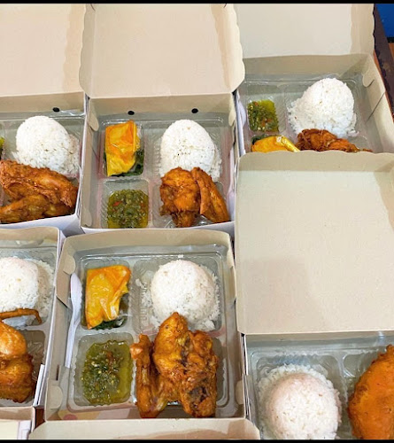 Rumah Makan Uda Khas Padang - Gastronomi dan perhotelan