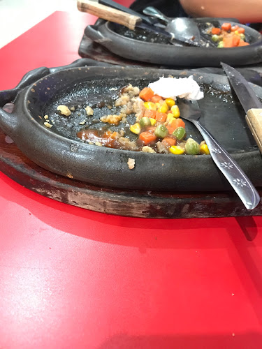 Opinii despre Rocket Chiken Pilau în Kota Palangka Raya - Gastronomi dan perhotelan