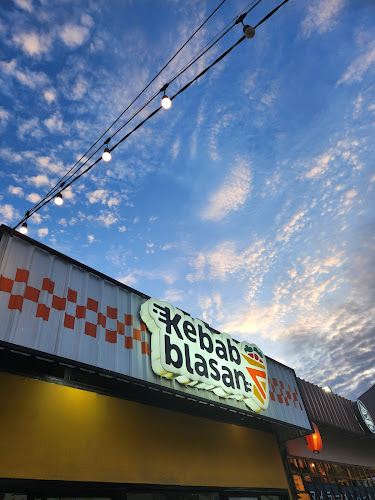 MJ5H+PFJ Jl tembus peramukan kampus sari mulia.depan, Pemurus Luar, Banjarmasin Timur, Banjarmasin City, South Kalimantan 70238