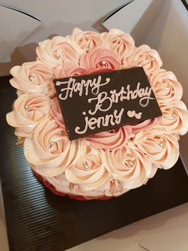 Sam's Pattiserie, Boulangerie, and Desserts - Gastronomi dan perhotelan