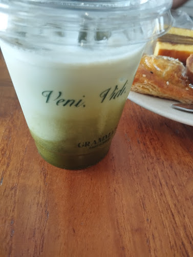 Jl. Gajah Mada No.153A 153B, Benua Melayu Darat, Kec. Pontianak Sel., Kota Pontianak, Kalimantan Barat 78121