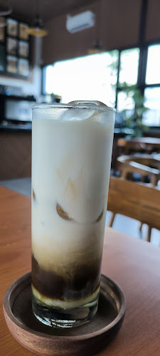 WANT MORE COFFEE & EATERY - Gastronomi dan perhotelan