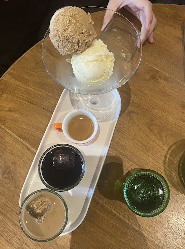 Seniman Coffee Trunojoyo - Surabaya