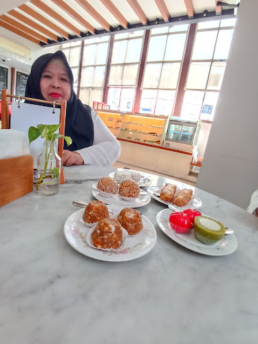 MAMA Toko Kue dan Es Krim