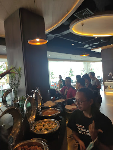 BRANCHE Cafe, Bar & Terrace - Gastronomi dan perhotelan