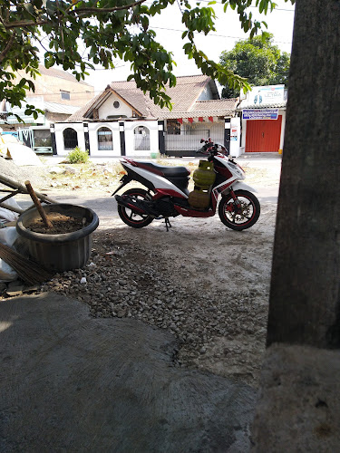 Opinii despre Parkiran în Kota Yogyakarta - Gastronomi dan perhotelan