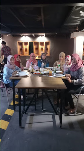 Jl. Jayanegara, Gatul, Banjaragung, Kec. Puri, Kota Mojokerto, Jawa Timur 61363