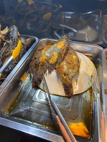 Opinii despre Ampera Dessy în Kota Bukittinggi - Gastronomi dan perhotelan