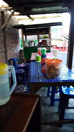 Warung soto pak ambon - Gastronomi dan perhotelan