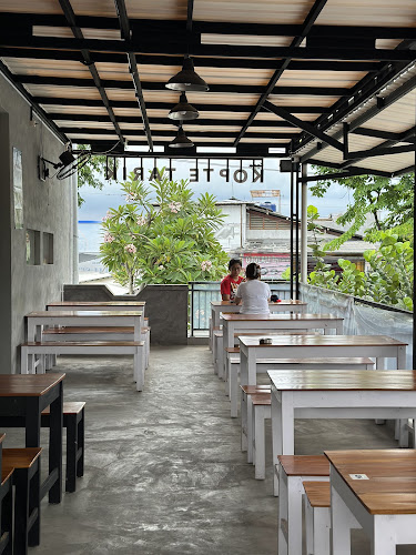 La Publika - Gastronomi dan perhotelan