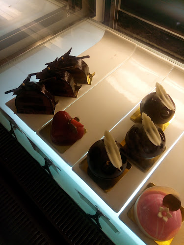 Sam's Pattiserie, Boulangerie, and Desserts - Kota Medan