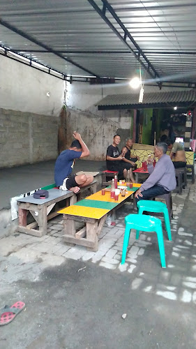 Opinii despre Cafe Tuak Elizabeth în Kota Mataram - Gastronomi dan perhotelan