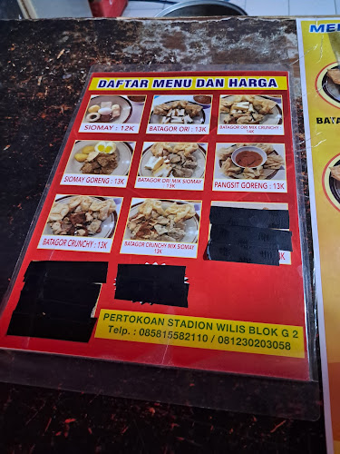 Kios Stadion Wilis, Jl. Parikesit Blok G2, Klegen, Kec. Kartoharjo, Kota Madiun, Jawa Timur 63117