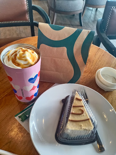 Starbucks Cambridge City Square - Kota Medan