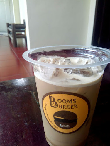 Booms Burger
