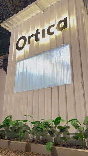 Opinii despre Ortica Coffee în Surabaya - Gastronomi dan perhotelan