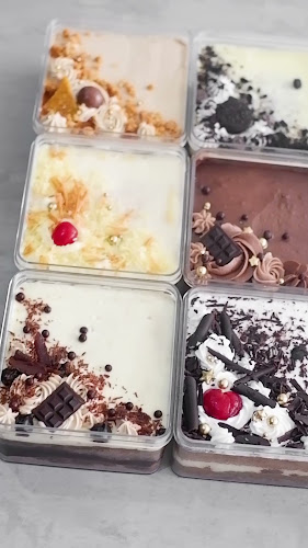 Comentarii opinii despre Eight Four More