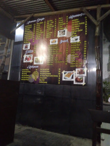 Eleven Cafe - Gastronomi dan perhotelan