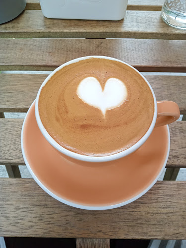 LAMANSUA Coffee & Eatery - Kota Bandung