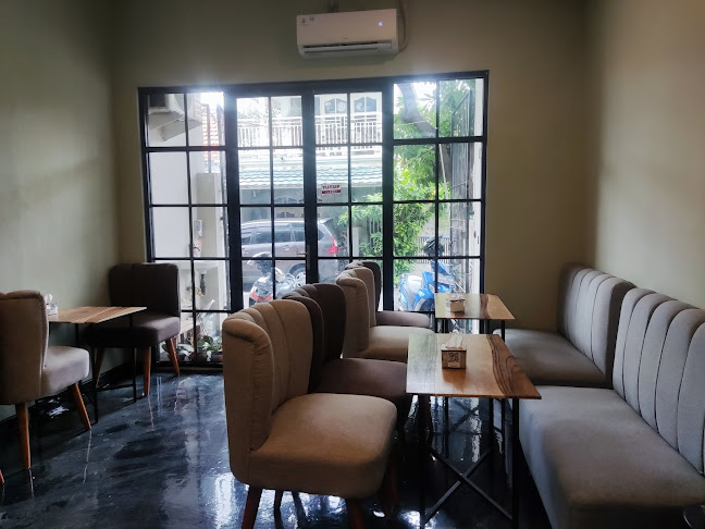 TryMe Cafe - Surabaya