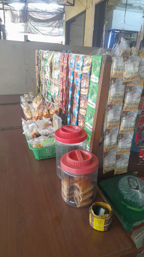 RM2R+JWP, RT.004/RW.004, Gondrong, Kec. Cipondoh, Kota Tangerang, Banten