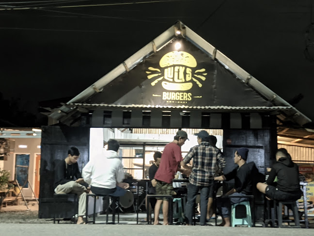 LUCKSBURGERS - Gastronomi dan perhotelan