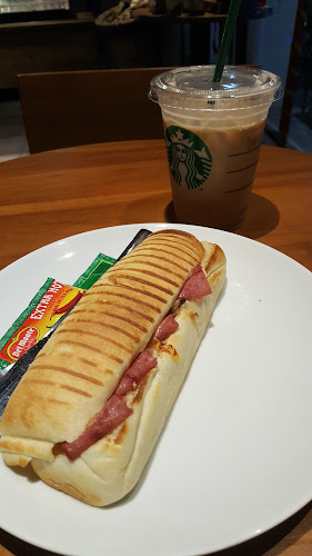 Starbucks Ciumbuleuit - Kota Bandung