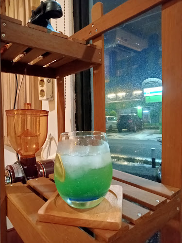 Crimson Lights Coffe - Gastronomi dan perhotelan