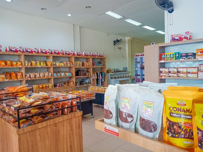 Mahkota Kripik Balado - Gastronomi dan perhotelan