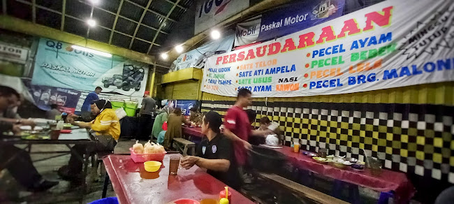 Pecel Lele Persaudaraan - Gastronomi dan perhotelan