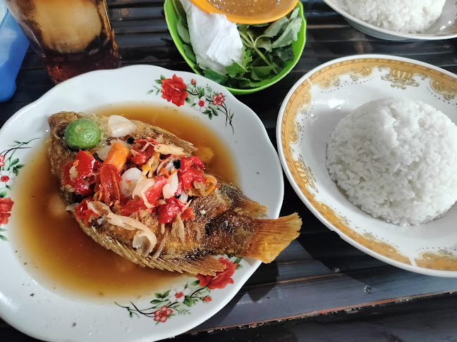 Rumah Makan Khas Betawi Babeh Sadeli - Kota Tangerang Selatan