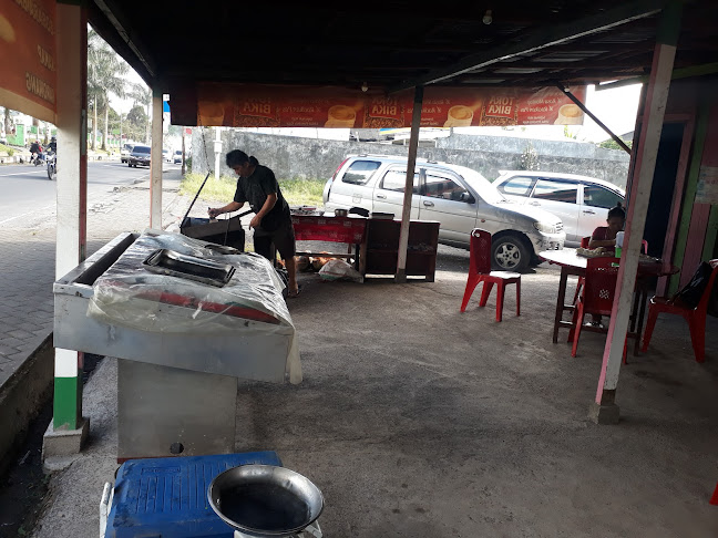 Rumah Makan Ikan Bakar CHENJIO - Gastronomi dan perhotelan