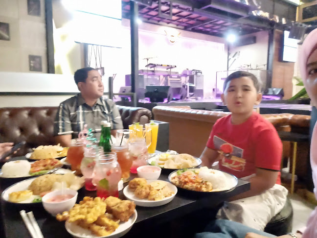 HOMEBASE kambang iwak - Gastronomi dan perhotelan