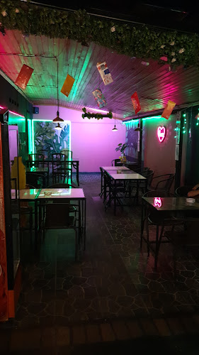 Tropic Cafe & Lounge - Kota Tomohon