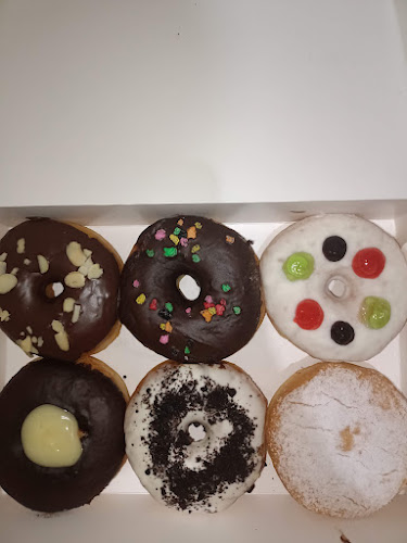 Donat Madu Cihanjuang - Gastronomi dan perhotelan