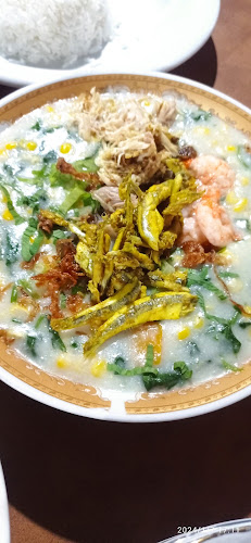 Kapurung Kasuari - Gastronomi dan perhotelan