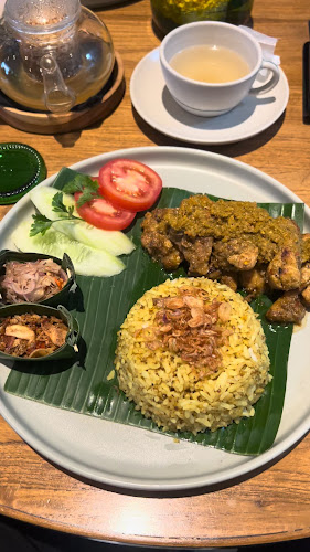 Seniman Coffee Trunojoyo - Gastronomi dan perhotelan