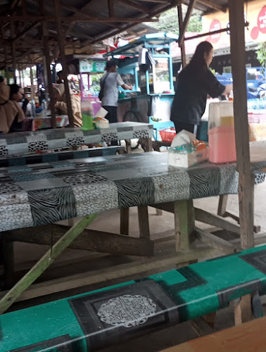 Opinii despre Wisata Kuliner Kelapa Muda Bandara în Kota Tarakan - Gastronomi dan perhotelan