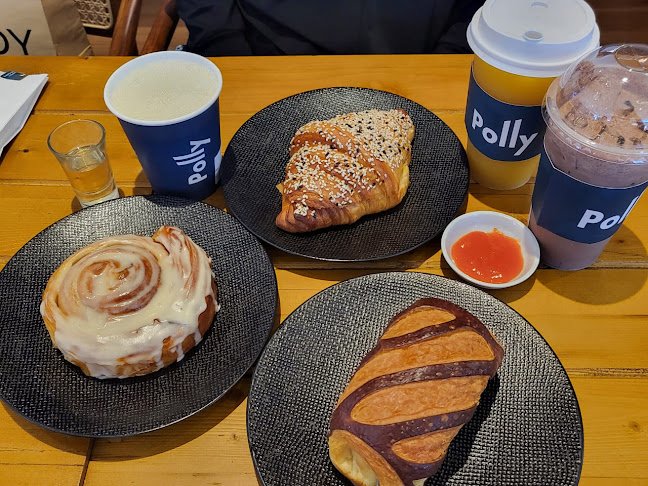 Polly Cafe