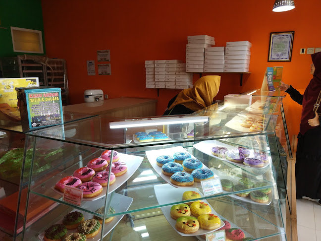 Opinii despre Donat Madu Cihanjuang în Kota Depok - Gastronomi dan perhotelan