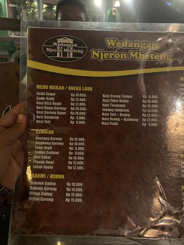 CRCF+7XM, Baluwarti, Kec. Ps. Kliwon, Kota Surakarta, Jawa Tengah 57144