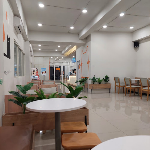 TOMORO COFFEE - Mojopahit MOJOKERTO - Gastronomi dan perhotelan