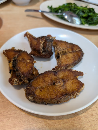 Warung Bambu Lulu Sop Kepala Ikan