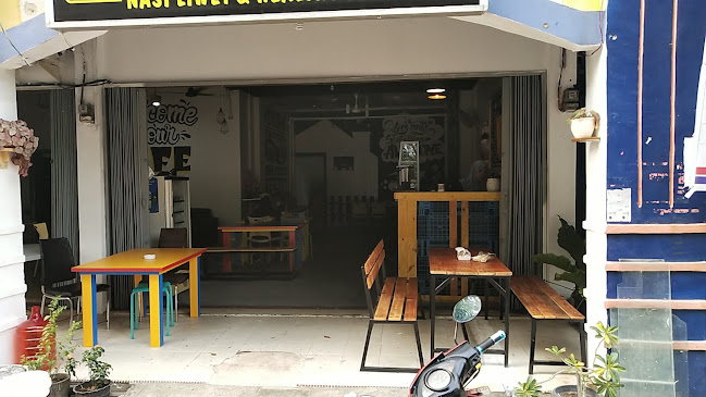 Family Cafe - Gastronomi dan perhotelan