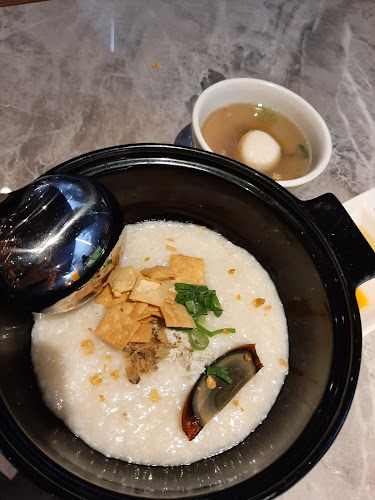 Opinii despre Kurnia Seafood Bandung în Kota Bandung - Gastronomi dan perhotelan